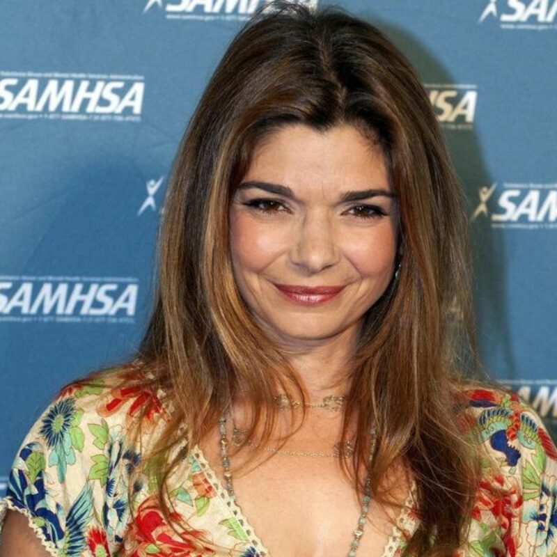 dakwar recommends laura san giacomo boobs pic