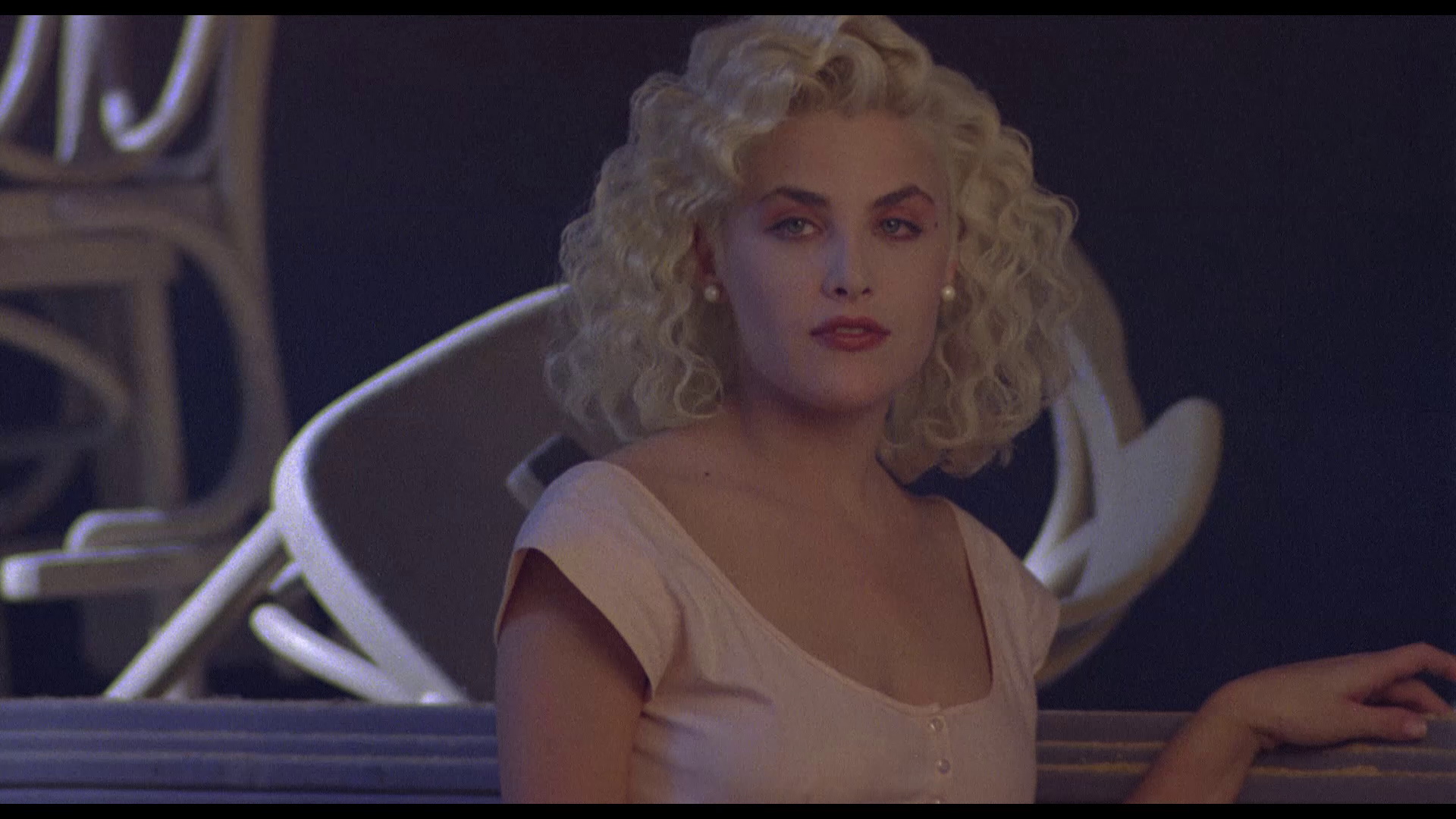 angela moonen recommends Sherilyn Fenn Two Moon Junction