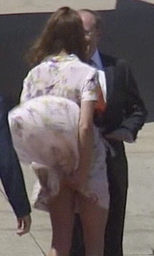 kate middleton upskirt