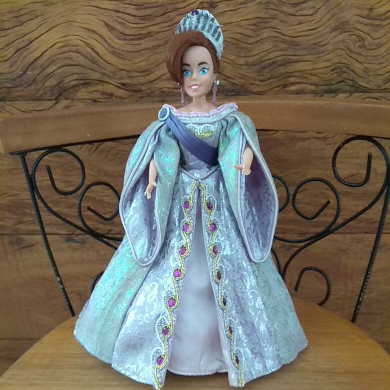 allen weems recommends 1997 Anastasia Doll