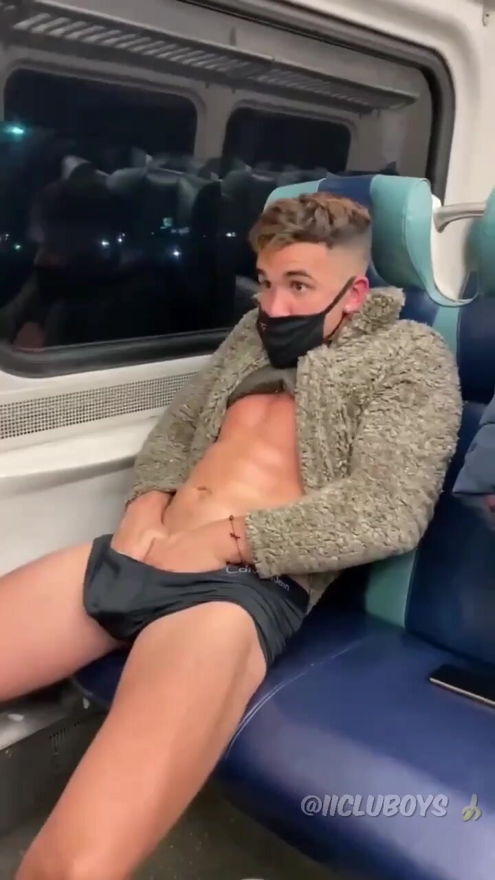 allison dempster recommends french guy jerking off in train pic