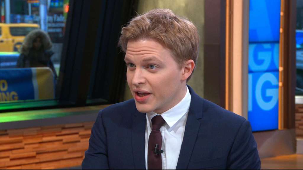 ben barringer recommends ronan farrow naked pic