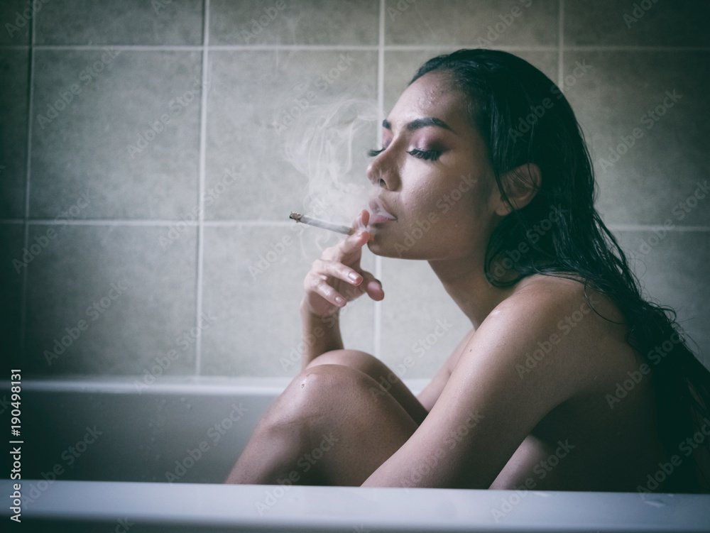 annie parcon recommends nude women smokers pic