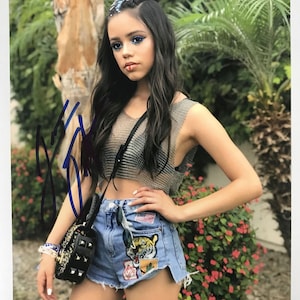 bali ali share jenna ortega hot porn photos