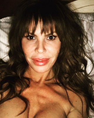 christine frias share nikki cox naked pics photos