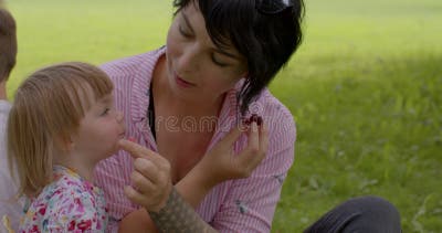 Mothers Fingering Daughters great butt