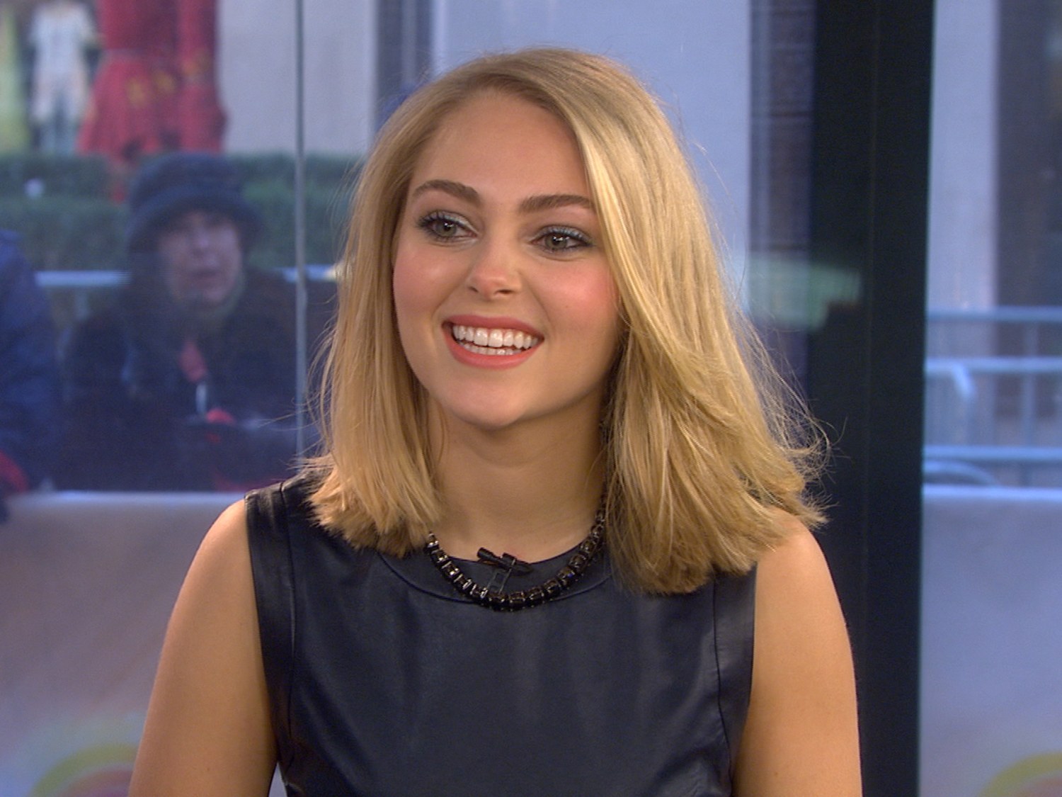 april summerville recommends annasophia robb naked pic