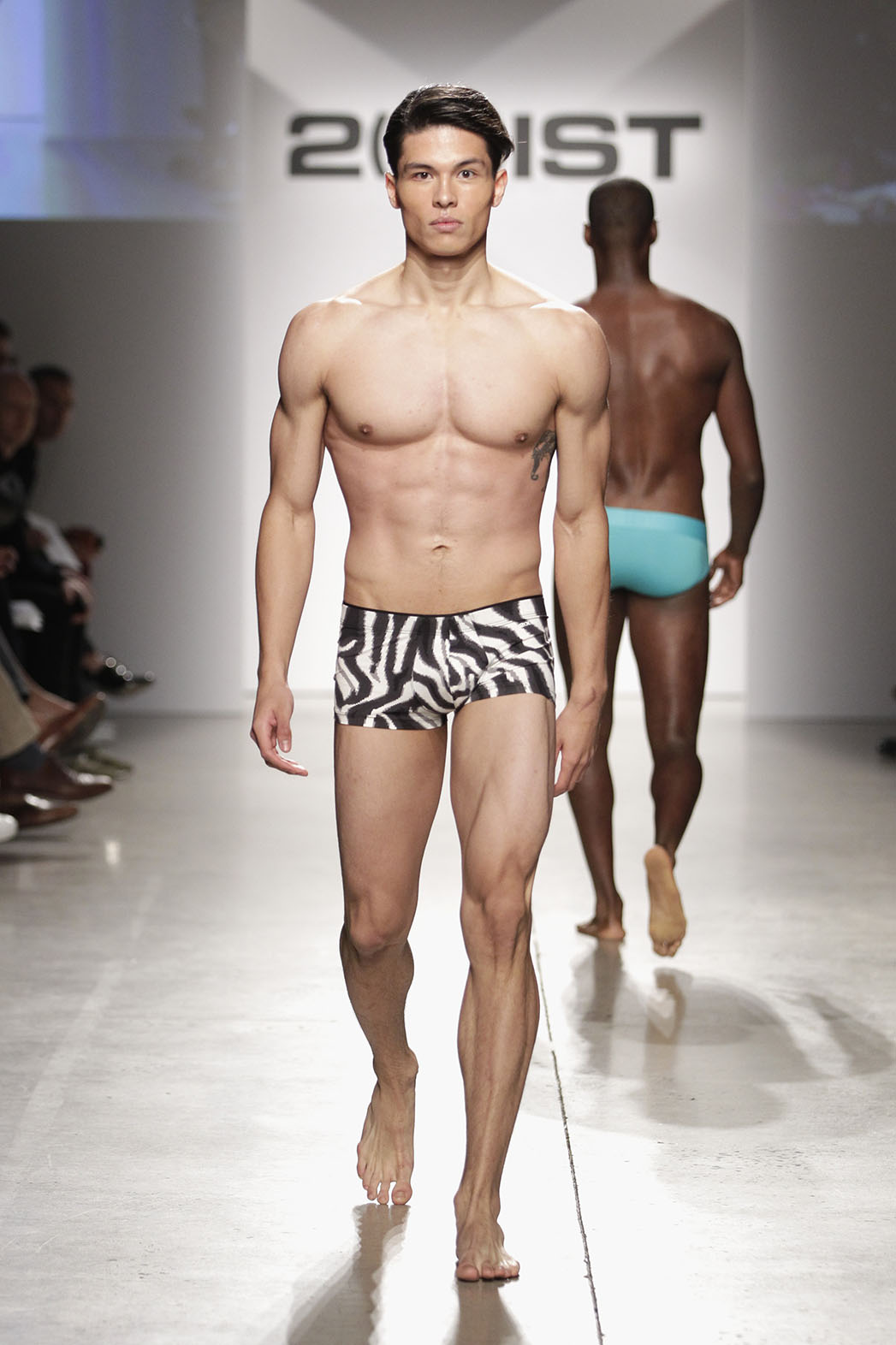 ala issa share nude men runway photos