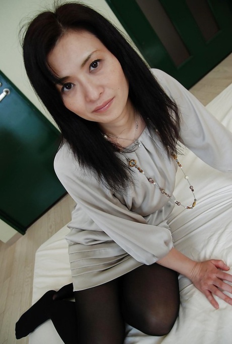 dinar galimov recommends japanese pantyhose milf pic