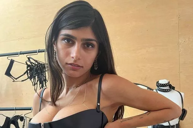 alex fil add photo mia khalifa used like a toy