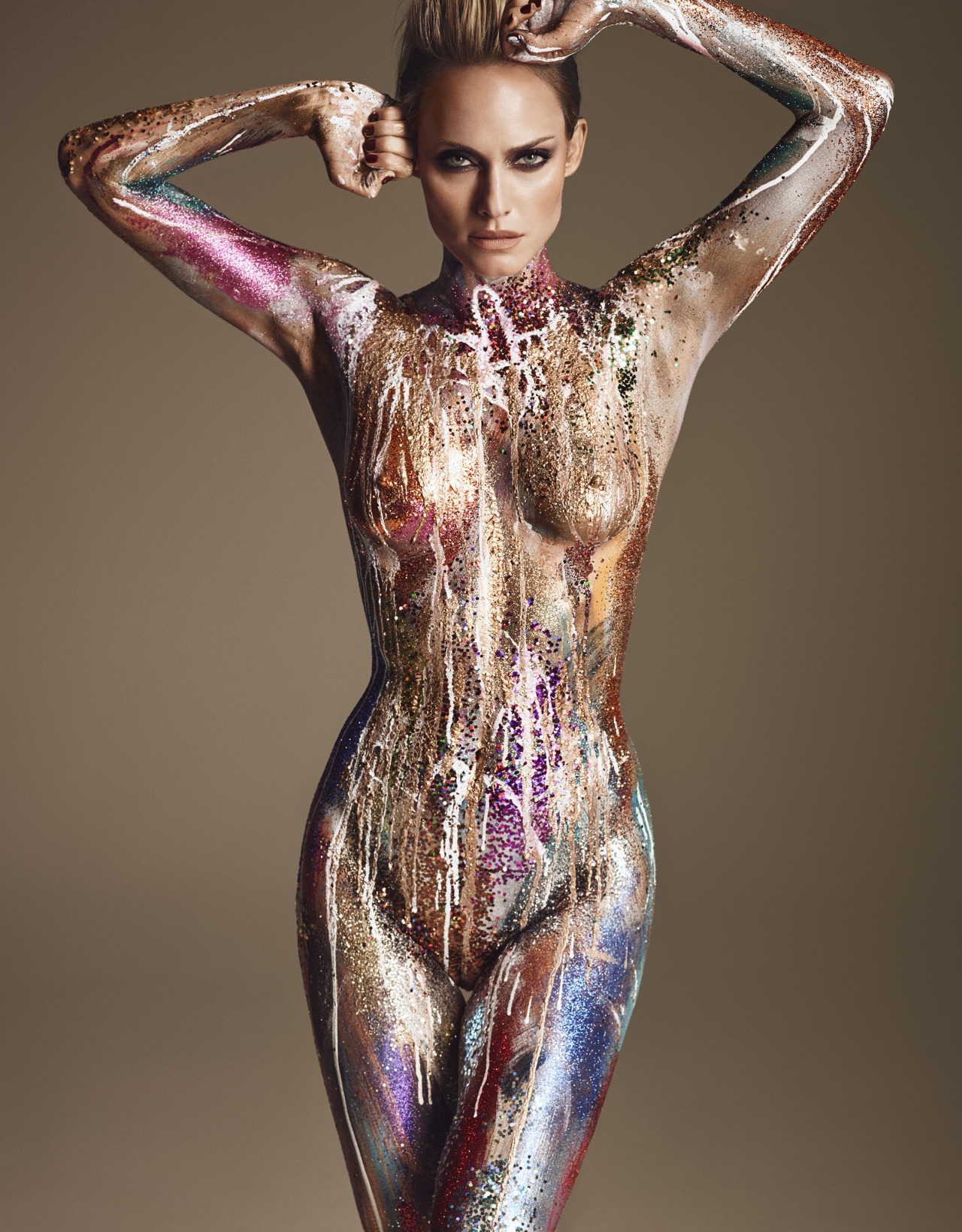 dona sinaga recommends Amber Valletta Naked