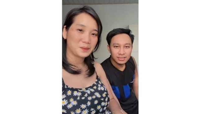 dominick zabala recommends wife shares husband with girlfriend pic