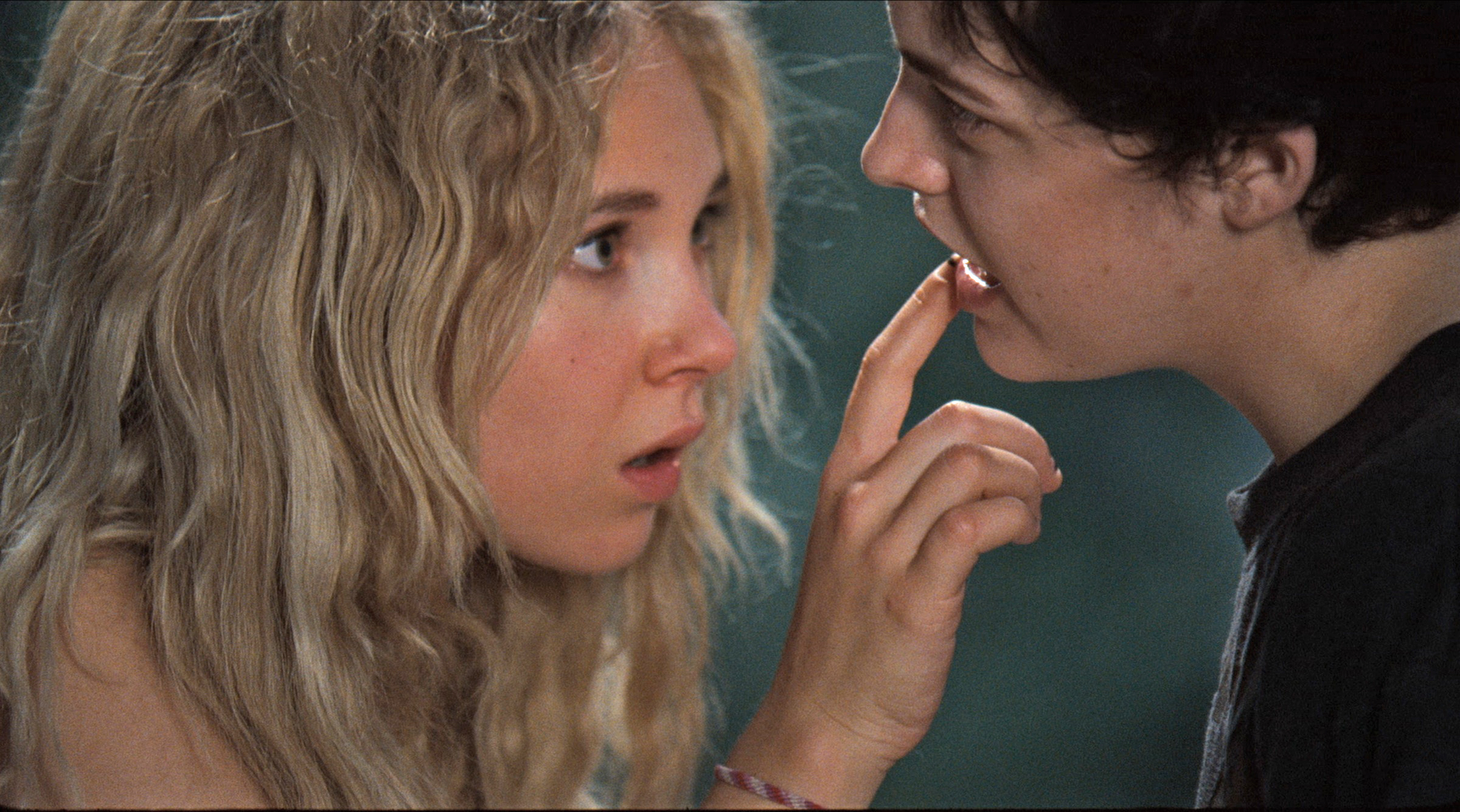 devin grant recommends juno temple lesbian scene pic