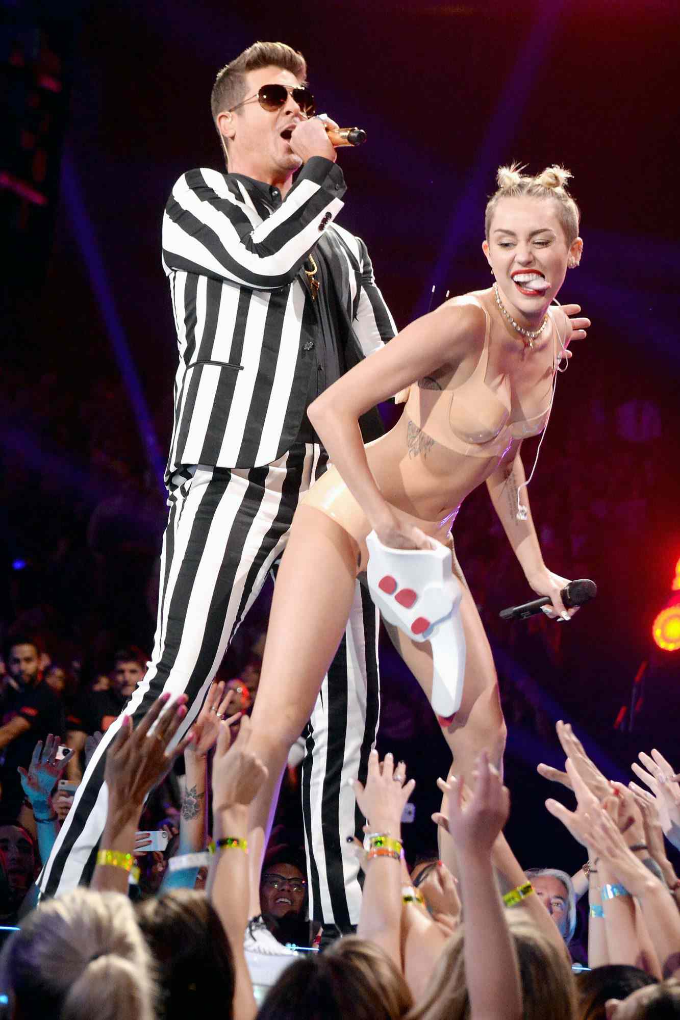 alia mendez recommends miley cyrus porm video pic