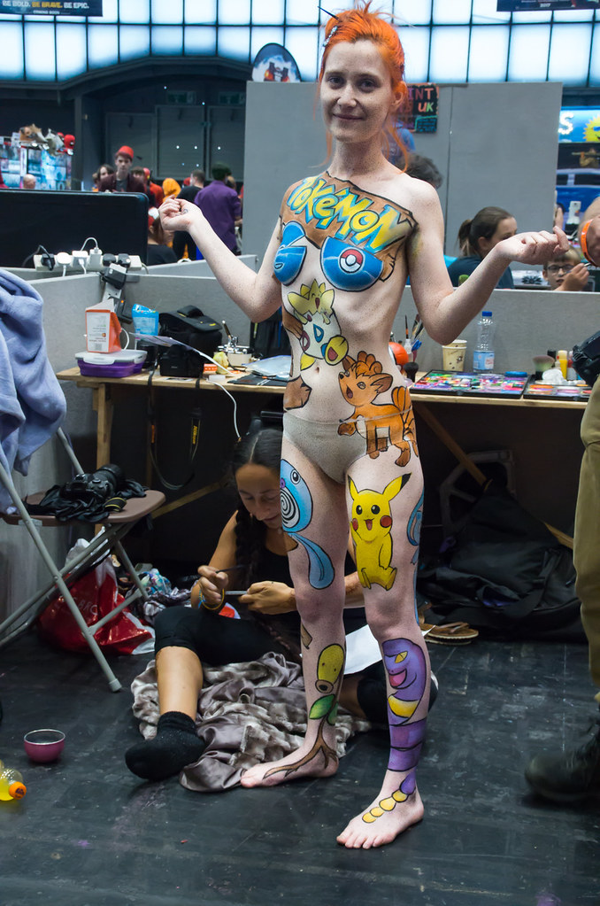 comic con nude