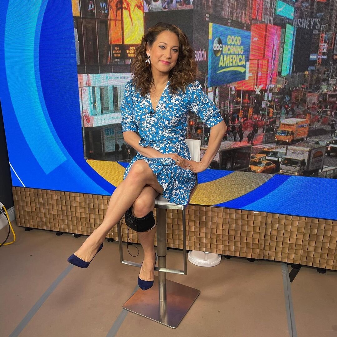 Ginger Zee Legs contestant blowjob