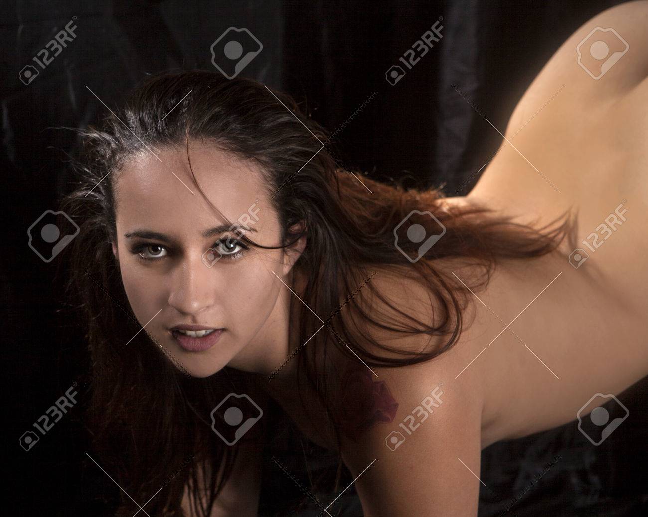 djordje vuckovic add brunette nude women photo