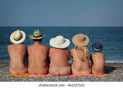 carol mccannon add family nude group photo