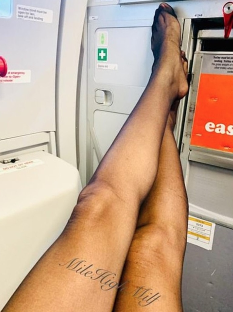 charles butt recommends Flight Attendant Onlyfans