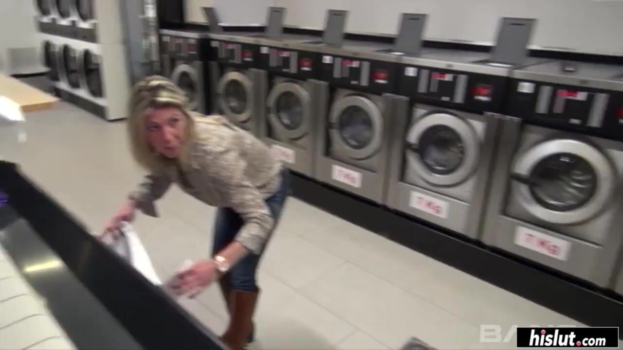 brenda webb recommends Fucking In A Laundry Mat