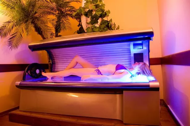 blake leigh add hidden cam in tanning bed photo