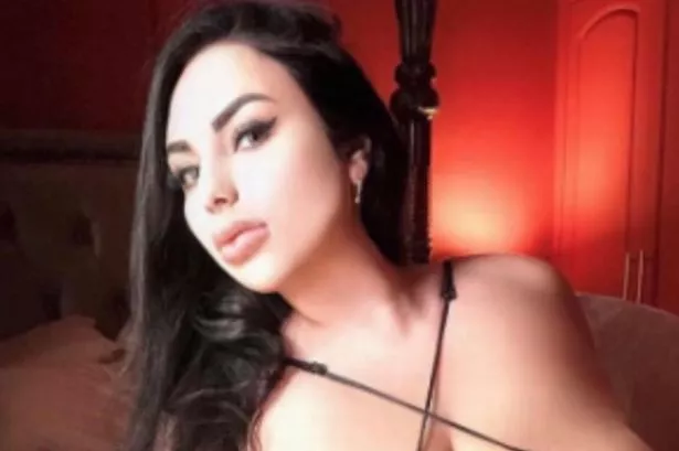 derek cool recommends huge boobs webcam pic