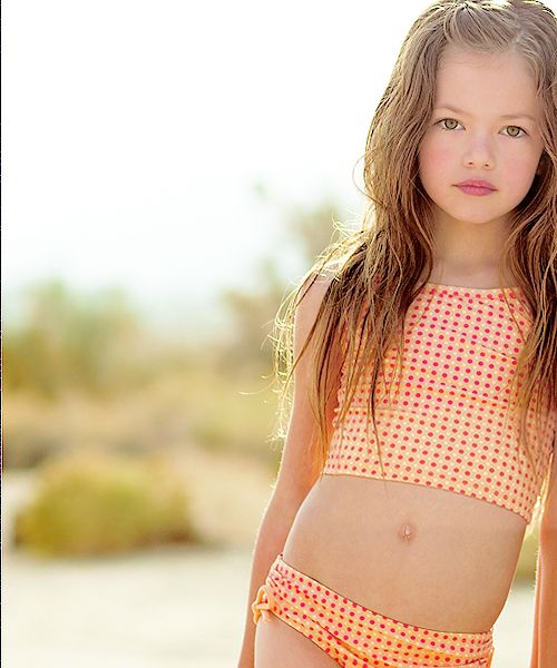 Mackenzie Foy Bikini rabbit cosplay