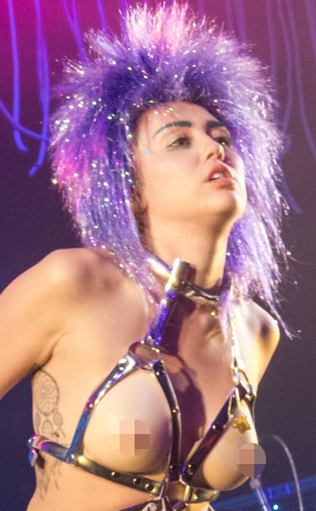 dexter enad recommends miley cyrus performing nude pic