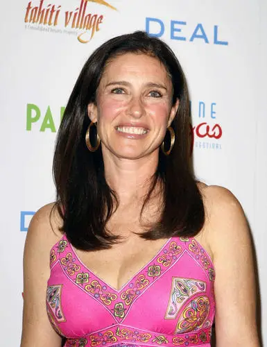 mimi rogers cup size