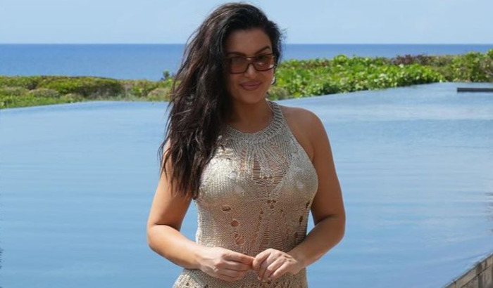 carbon element recommends Molly Qerim Tits