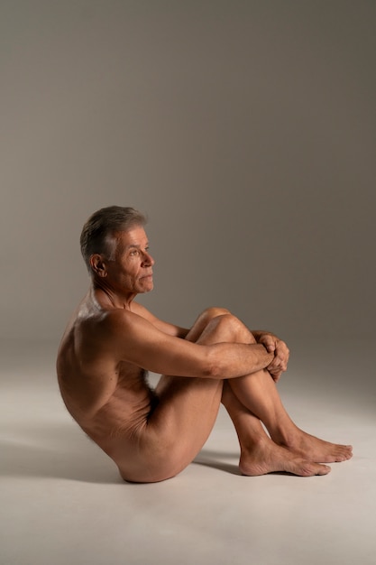 bigbrostyx walls recommends nude male gymnast pic