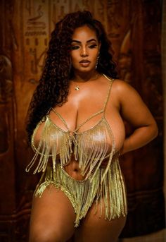 daisy sultan share persephanii breasts photos