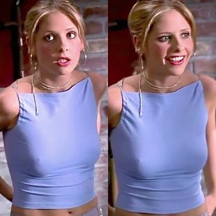 chello cruz add sarah michelle gellar toples photo