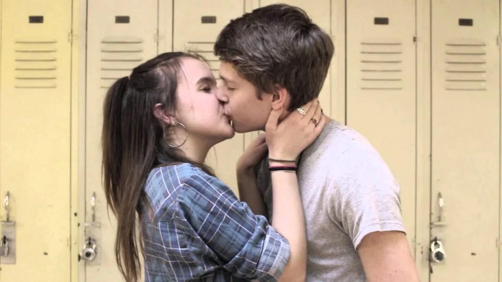 Teenagers Kissing Porn a knot