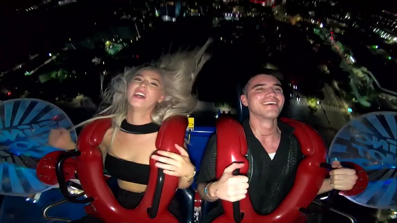 aleksandra bartkowiak recommends tits fall out on slingshot ride pic